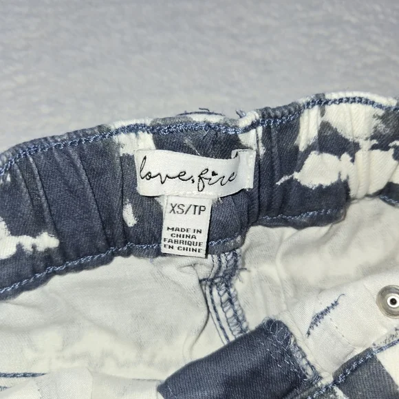 Love Fire XS Mini Gray Acid Wash Denim Skirt Throwback 80s METAL 90s GRUNGE Euc - Picture 4 of 11